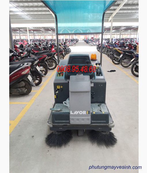 sSửa xe quét rác nhà xưởng